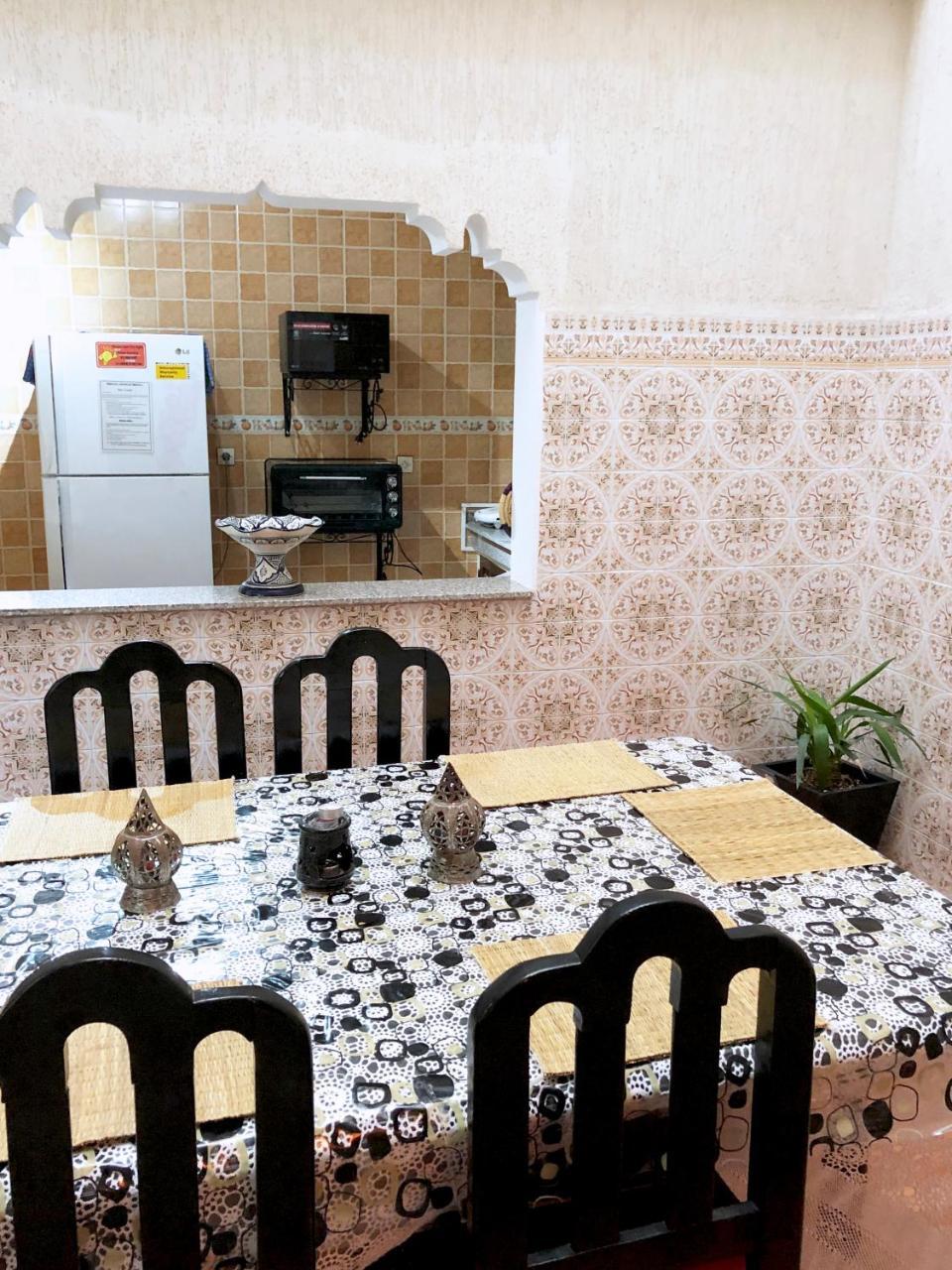 Dar Leena Szavíra Kültér fotó